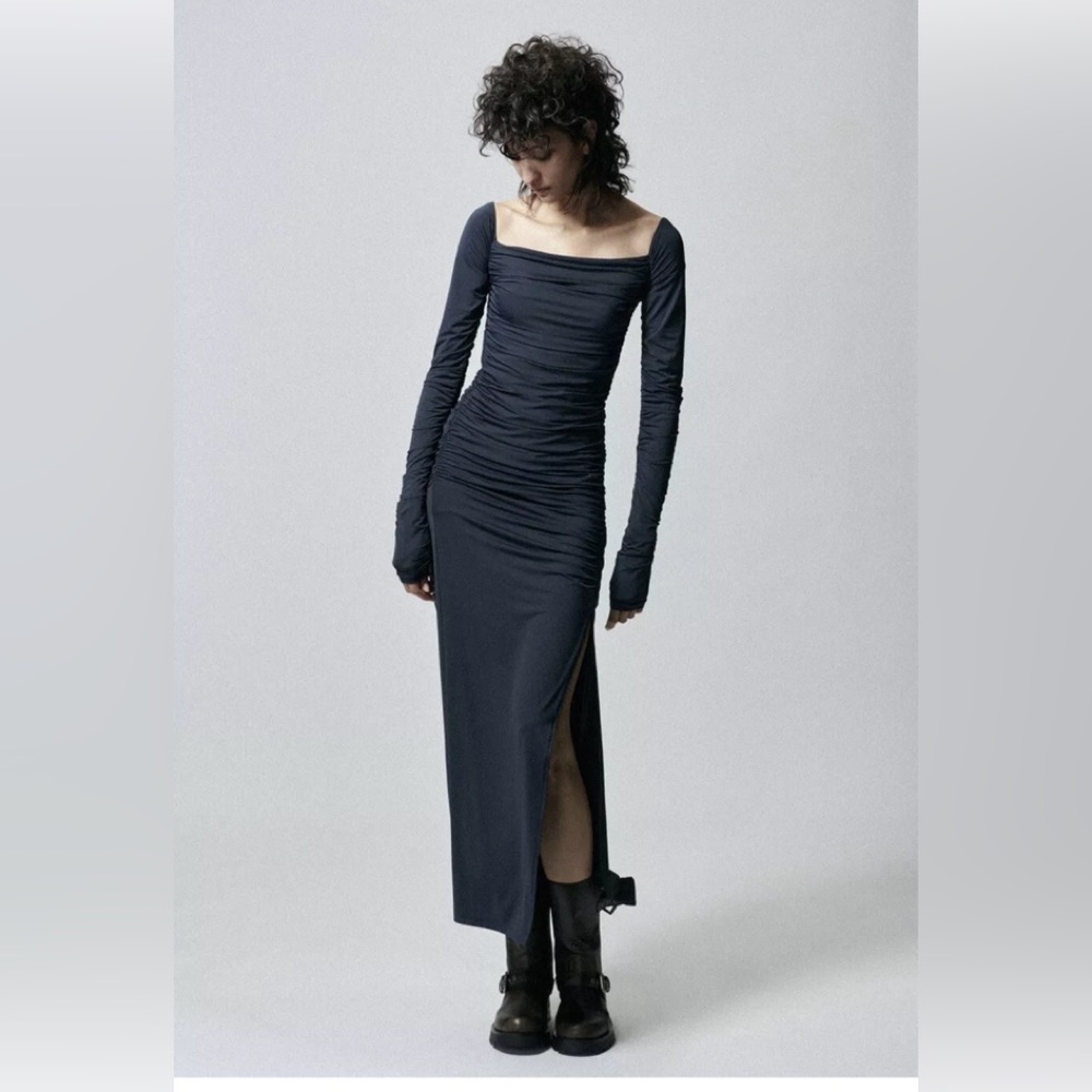 🪻 ZARA FITTED DRESS WITH RUCHING🪻 - Picture 2 of 2